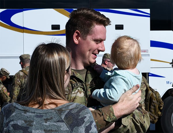 Families, friends and fellow service members gathered to greet Tennessee National Guardsmen as they return home from a yearlong deployment, Nov. 1, at Smyrna’s Volunteer Training Site. Members of the 913th Engineer Company and the 269th Military Police Company deployed supporting operations near Laredo, Texas. (Photo by Edgar Castro)
